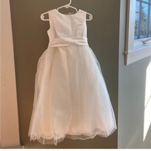 David’s Bridal Flower Girl Dress - size 3T, color true white